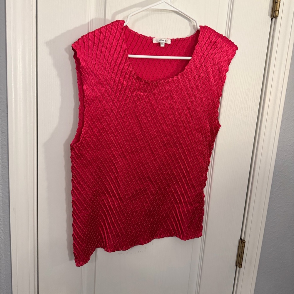 NICOLA Vibrant Pink Textured Tank Top
